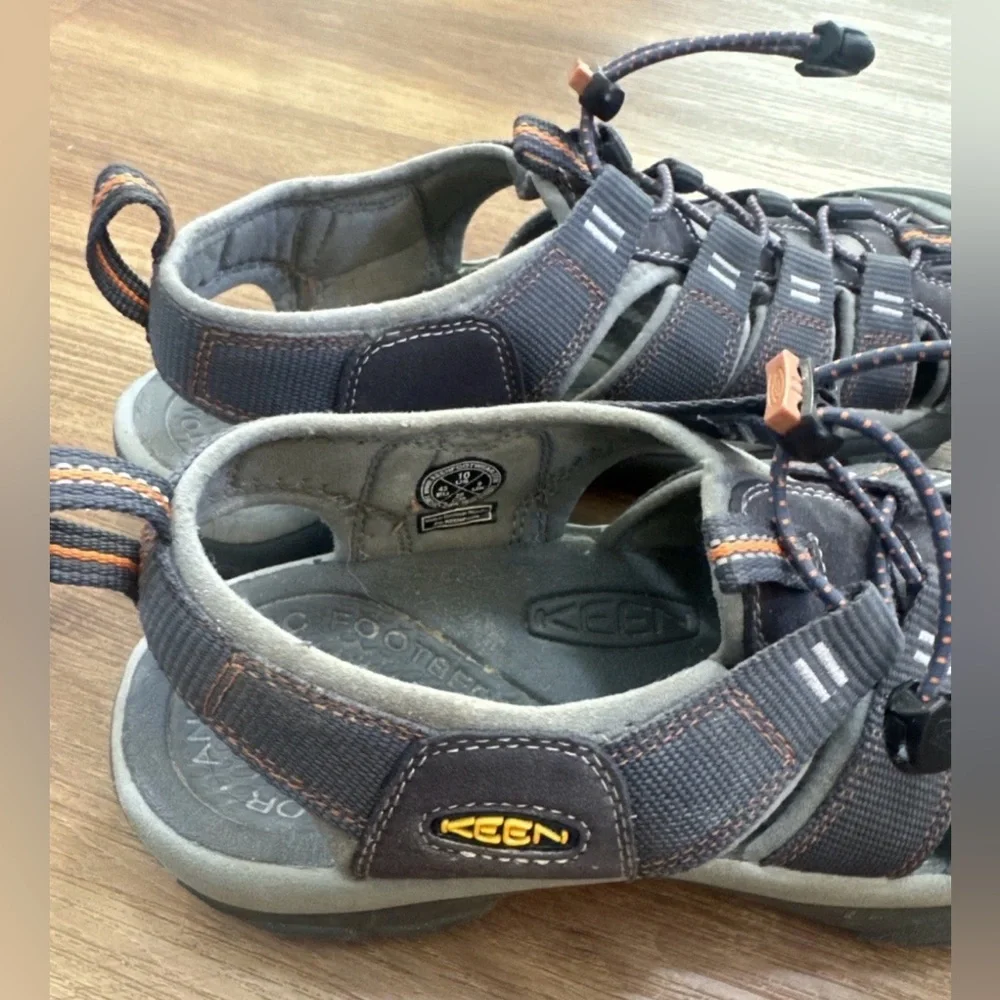 Keen Newport H2 Athletic Sports Sandals Mens Size 10 Waterproof
